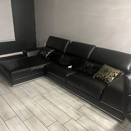 Welcome To The Auc Modern Unit Appartement